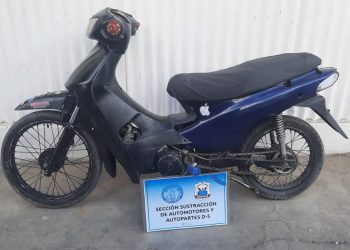 Detuvieron a un hombre mientras robaba componentes eléctricos en una plaza de Rawson