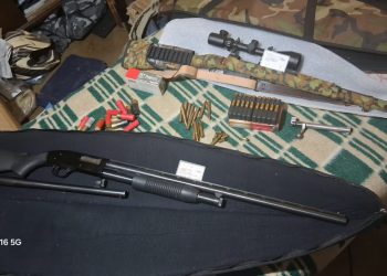 Un nene de 8 años fue baleado en una gresca y la Policía secuestró un arsenal en la casa del sospechoso