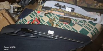 Un nene de 8 años fue baleado en una gresca y la Policía secuestró un arsenal en la casa del sospechoso