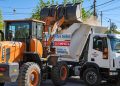 Chimbas intensifica la limpieza de acequias en varios barrios ante posibles lluvias