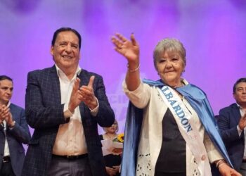 Albardón coronó a Sonia Sánchez como nueva Reina del Adulto Mayor